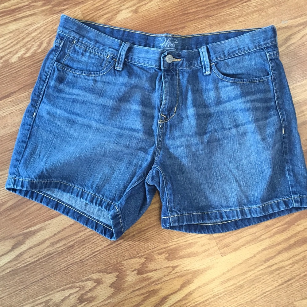 The flirt by old navy jean shorts size 14